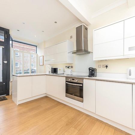 Stylish & Spacious 3 Bed Victorian House Sleeps Up To 7 - Near O2, Museums, Excel, Mazehill Station 12 Mins Direct Into London Bridge Zewnętrze zdjęcie