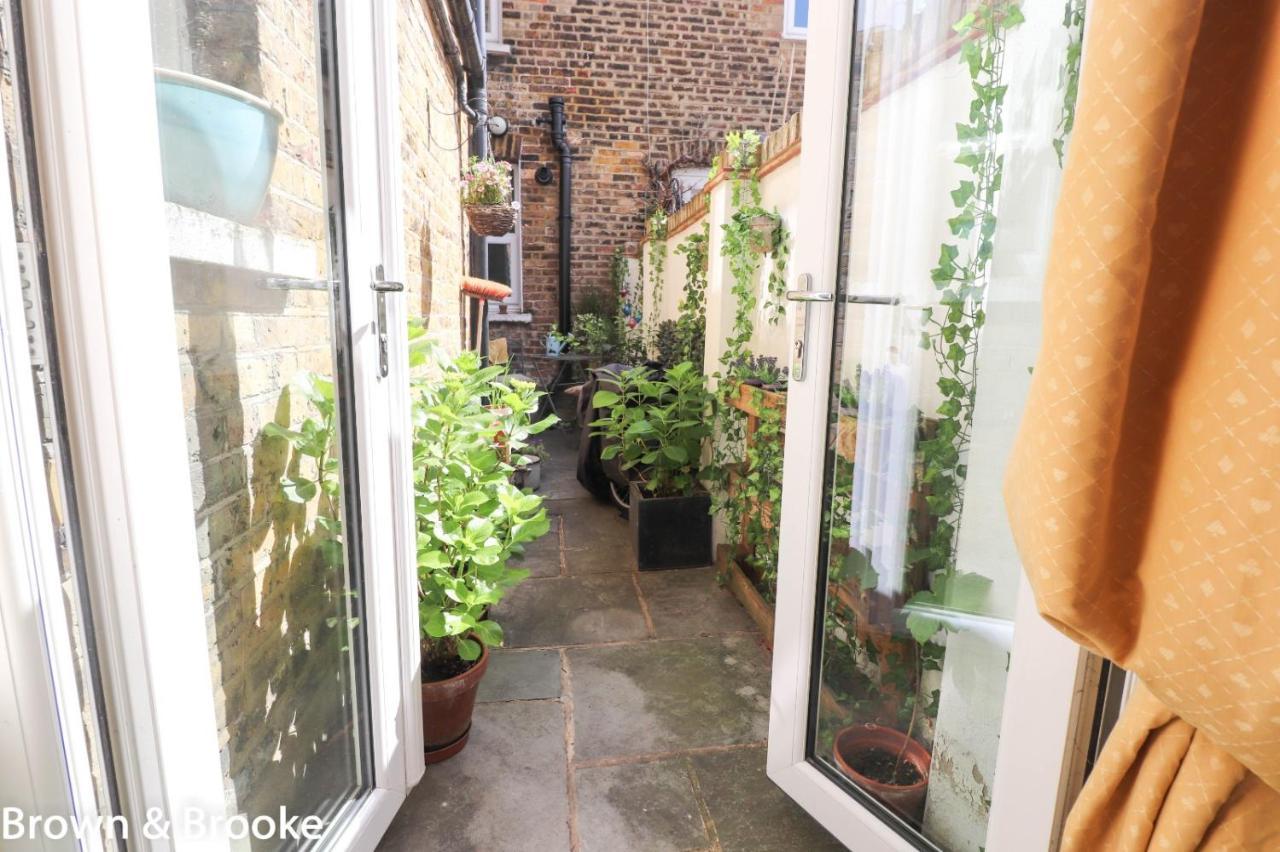 Willa Stylish & Spacious 3 Bed Victorian House Sleeps Up To 7 - Near O2, Museums, Excel, Mazehill Station 12 Mins Direct Into London Bridge Zewnętrze zdjęcie