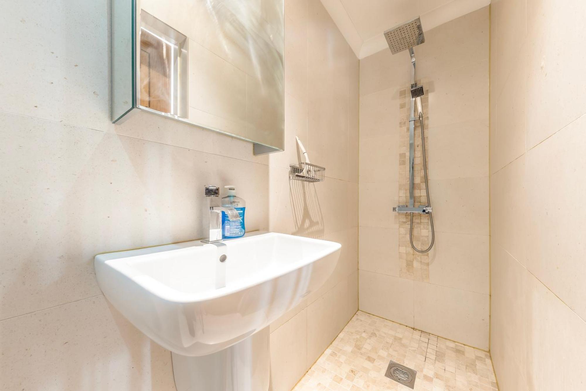 Willa Stylish & Spacious 3 Bed Victorian House Sleeps Up To 7 - Near O2, Museums, Excel, Mazehill Station 12 Mins Direct Into London Bridge Zewnętrze zdjęcie